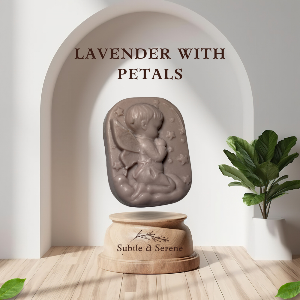 Lavender Bliss Soap with Petals – Relaxing & Nourishing Aromatherapy